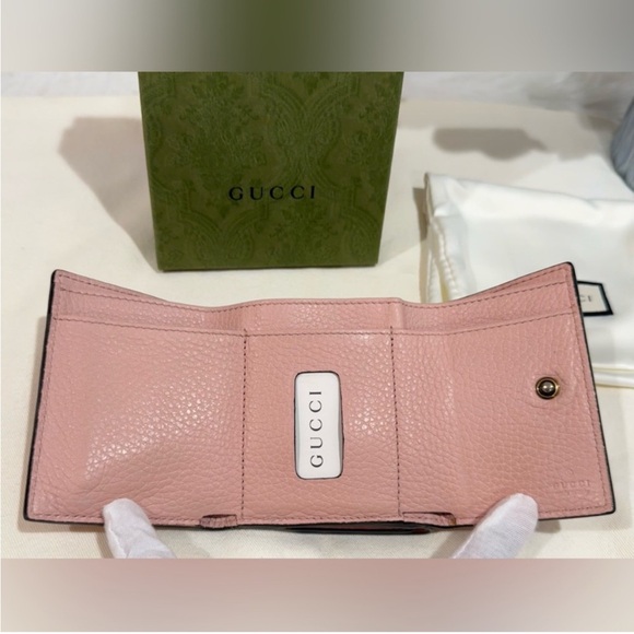 GUCCI Blind For Love Bee Accent Compact Wallet COA - Picture 7 of 16